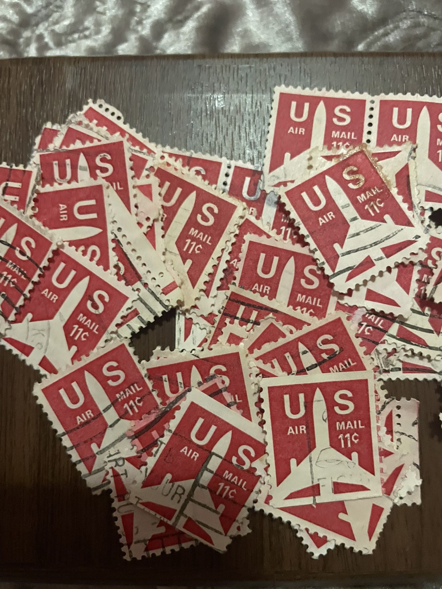 U.S. 11-cent "Jet Airliner" Airmail postage stamp