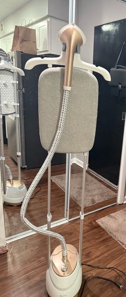 Conair Upright Garment Steamer – Excellent Condition  $50
