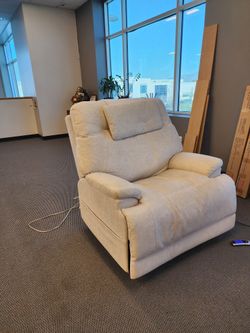 Zero GRAVITY lift Chair RECLINER