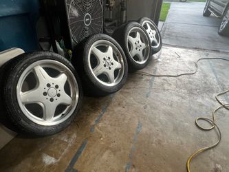 Mercedes Benz AMG Rims w Tires (GENUINE OEM)