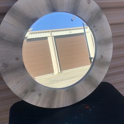 Nice mirror and home decor