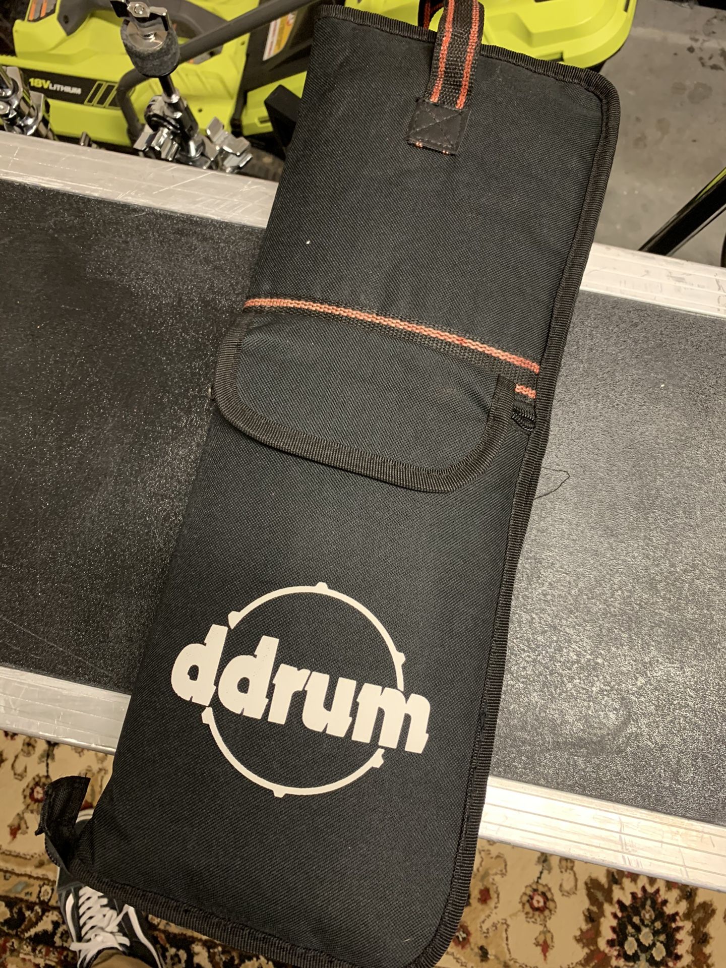 DDRUM drumstick bag with drumsticks