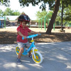 Baby Shark 10" Balance Bike