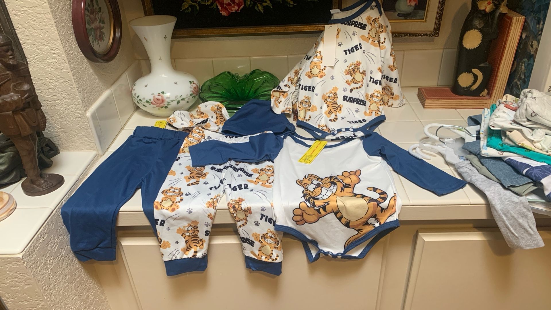 Brand New 6 Piece Baby Set