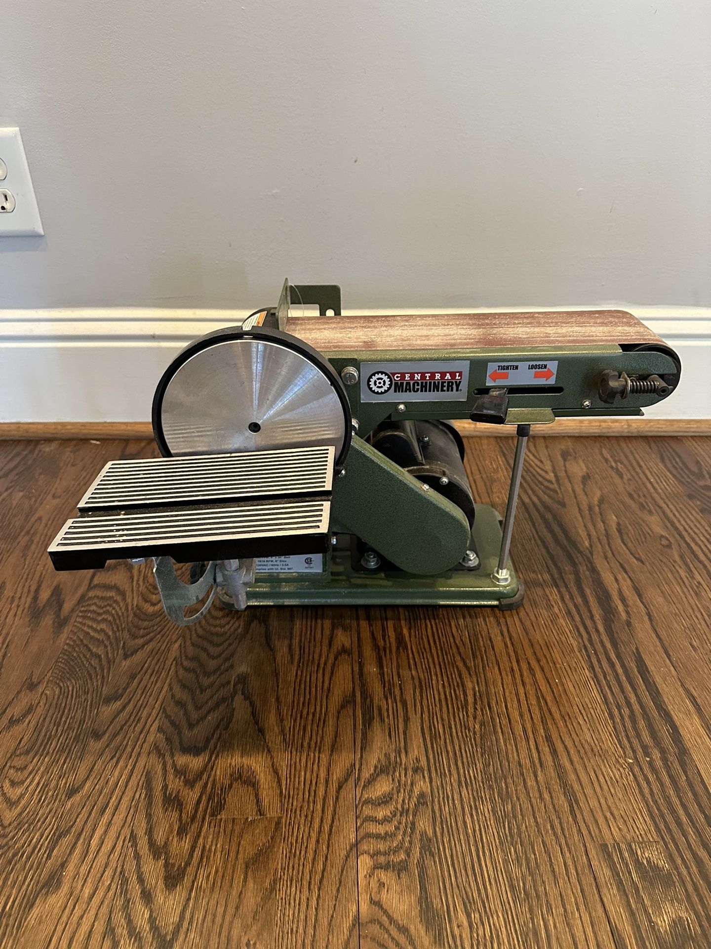 CENTRAL MACHINERY GREEN BELT & DISC SANDER 4" X 36"