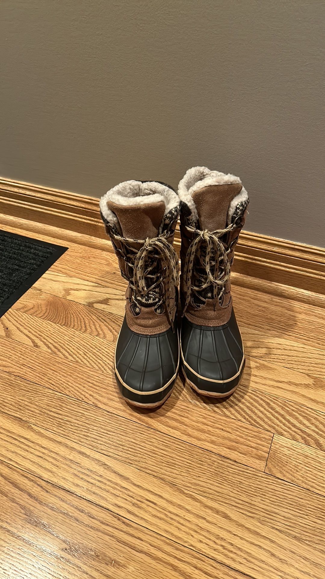 Khombu Winter Boots