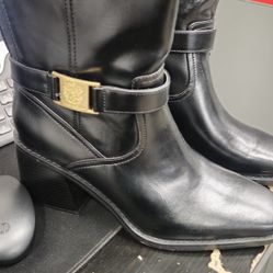 VINCE CAMUTO 👢 BOOTS