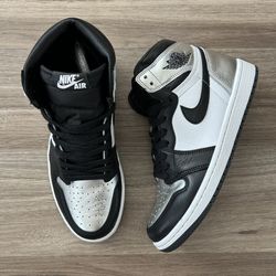 2021 Air Jordan 1 Silver Toe sz 7.5M / 9W 