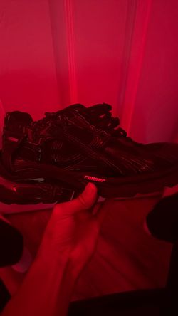 Balenciaga runner LED