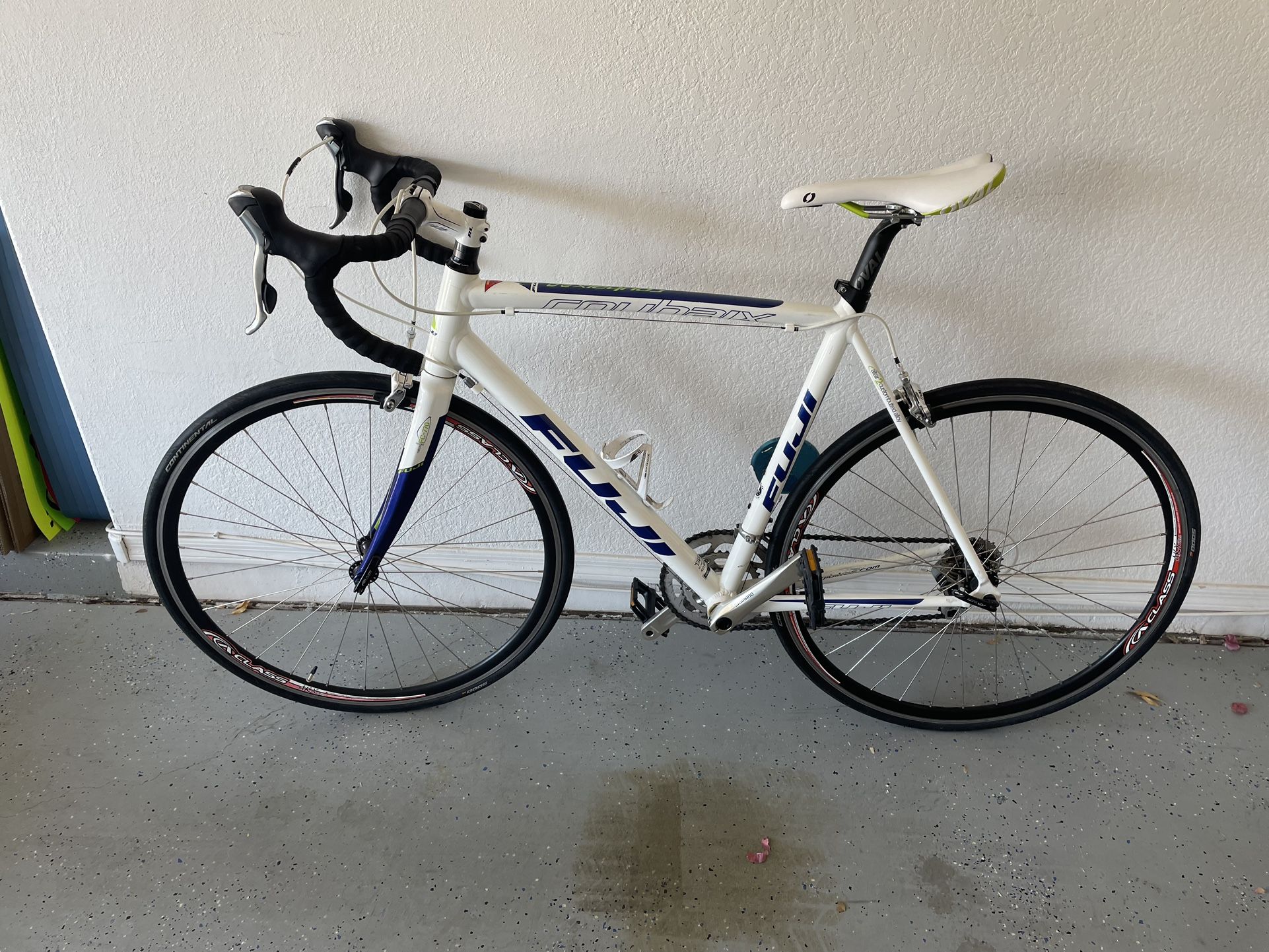 Fuji Roubaix 2.0 Road Bike Size 56cm L