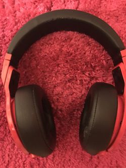Beats pro/ lil Wayne black and red