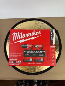 New in the box 3692-22CT Drill/Impact Kit with 2 batteries and charger Milwaukee (in original box, bag)