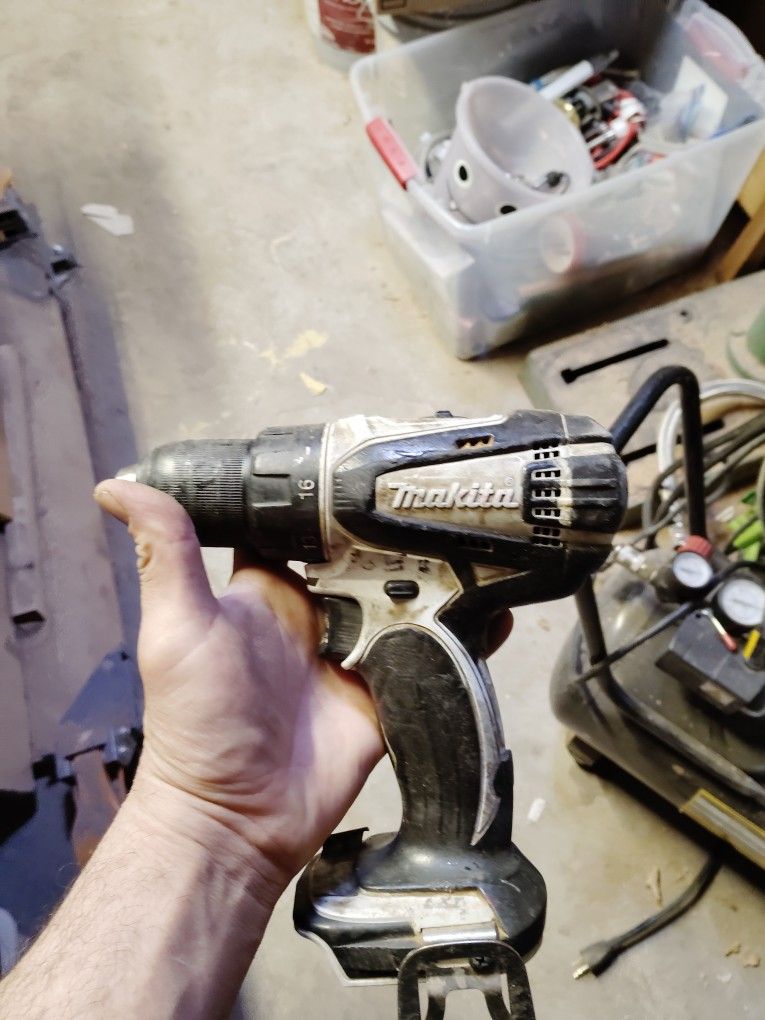 Makita 1/2" Driver-Drill.