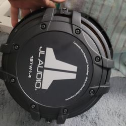 JL AUDIO 12 INCH (12TW1-4) SUBWOOFER 