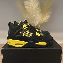 NEW Nike Air Jordan 4 Retro Yellow Thunder 2023 - SIZE GS 6.5Y / 8 Women’s 408452-017
