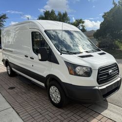 2019 Ford Transit 250 Medium Roof Cargo Van