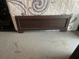 Full size bedroom set