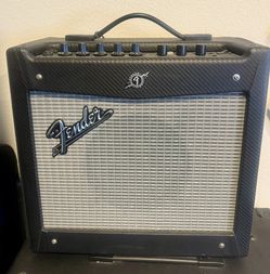 Fender Mustang I Modeling Guitar Amplifier - Like New- $100 Cash Firm 