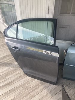 Jetta VW REAR RIGHT DOOR 2010-2014