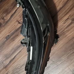 2020-2021-2022 TOYOTA HIGHLANDER RIGHT HEADLIGHT OEM 