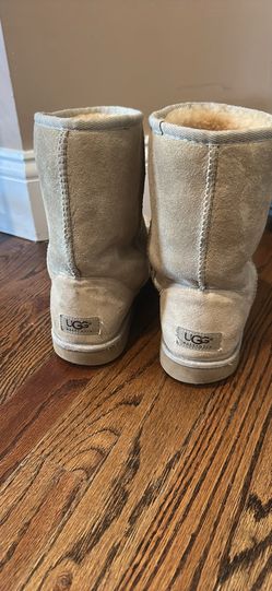 UGG Classic Short II 