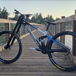 2025 Mondraker Summum R 