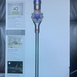 Dyson V8 Vacuum 