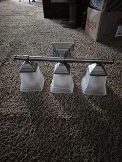 3-Light Bathroom Vanity Light Fixture