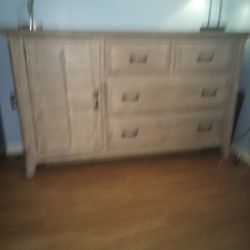 2 piece bureau, like new. Used for 1 year