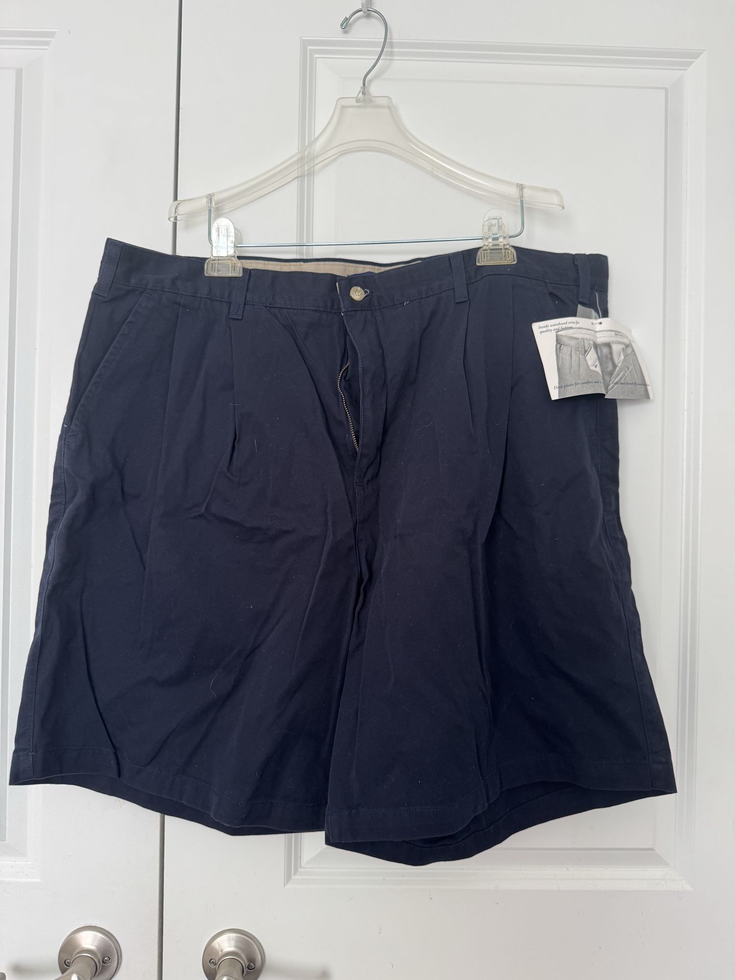 Catalina Navy Flat Front Men's Shorts size 44
