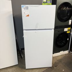 Mora - 18 Cu Ft White Top Mount Apartment Size Refrigerator 