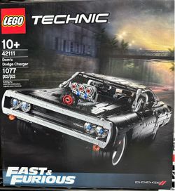 New Sealed, LEGO Technic Dom's Dodge Charger 42111