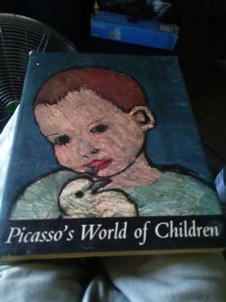 Book Picasso's world of children