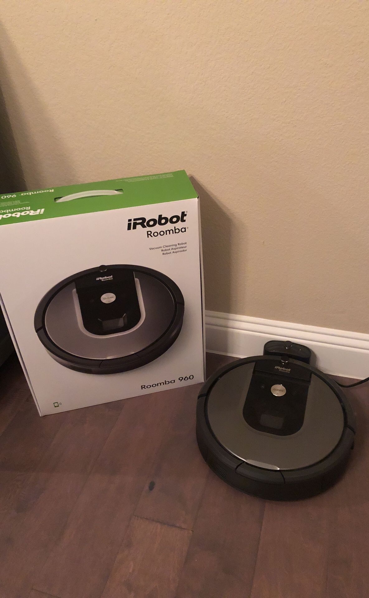 IRobot Roomba 960 robot vacuum cleaner WiFi Bluetooth