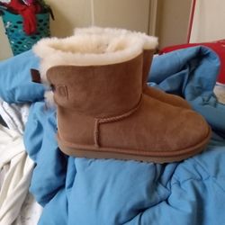 Ugg Boots Tan