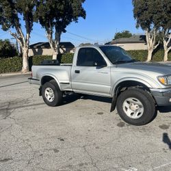 2003 toyota tacoma prerunner