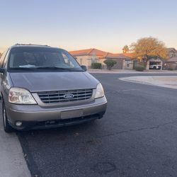 2004 Ford Freestar minivan