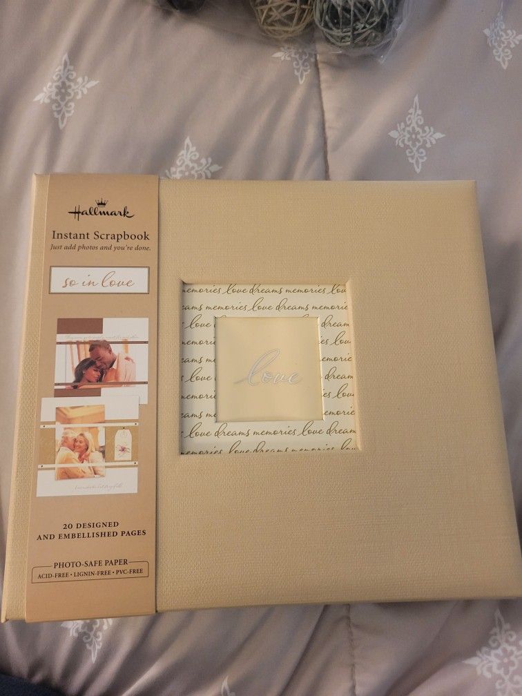 Instant Scrapbook