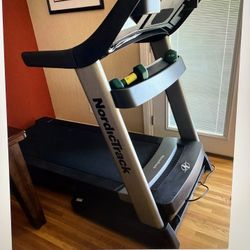 Treadmill 