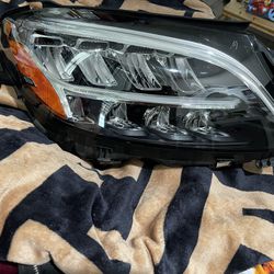 Mercedes C300 Headlight 