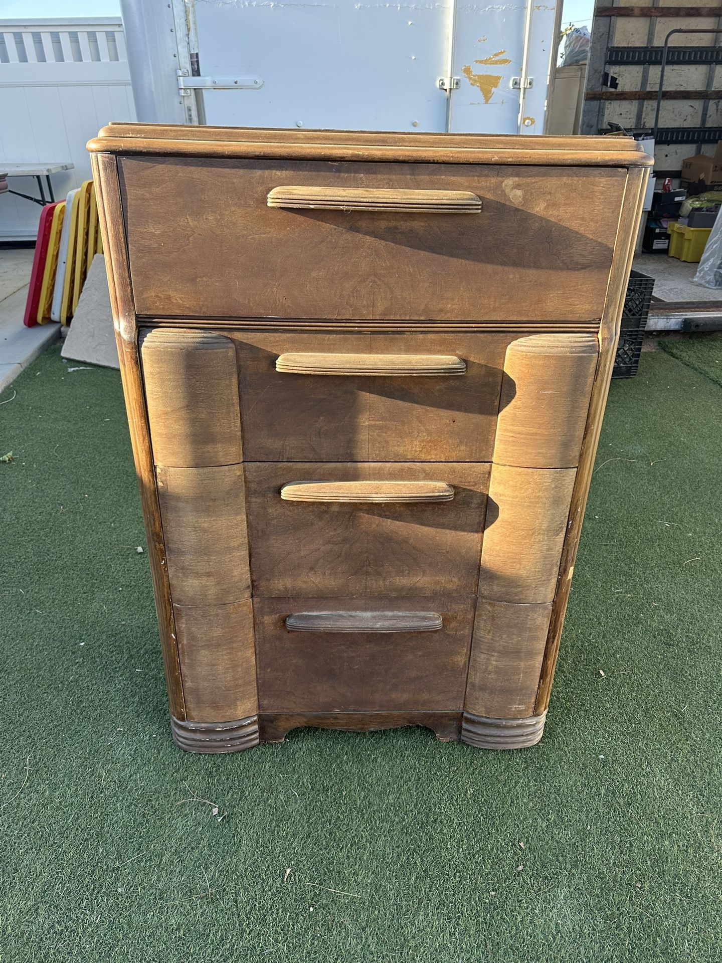 ⭐️ 1930’s Dresser Furniture Vintage /Antique Item