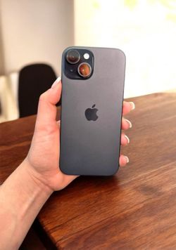 iPhone 15 128GB Unlocked Like new under warranty | FlexEmarket Hot Deal