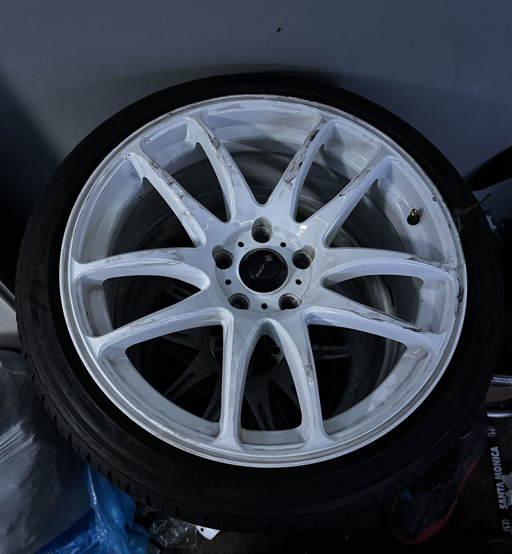 Vors White Wheels