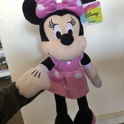 Minnie Mouse 20 inch plush doll bnwt