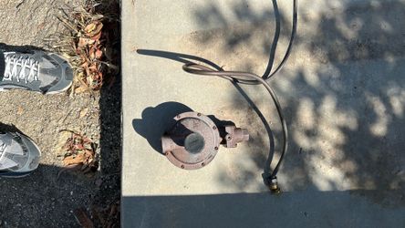 Propane tank regulator