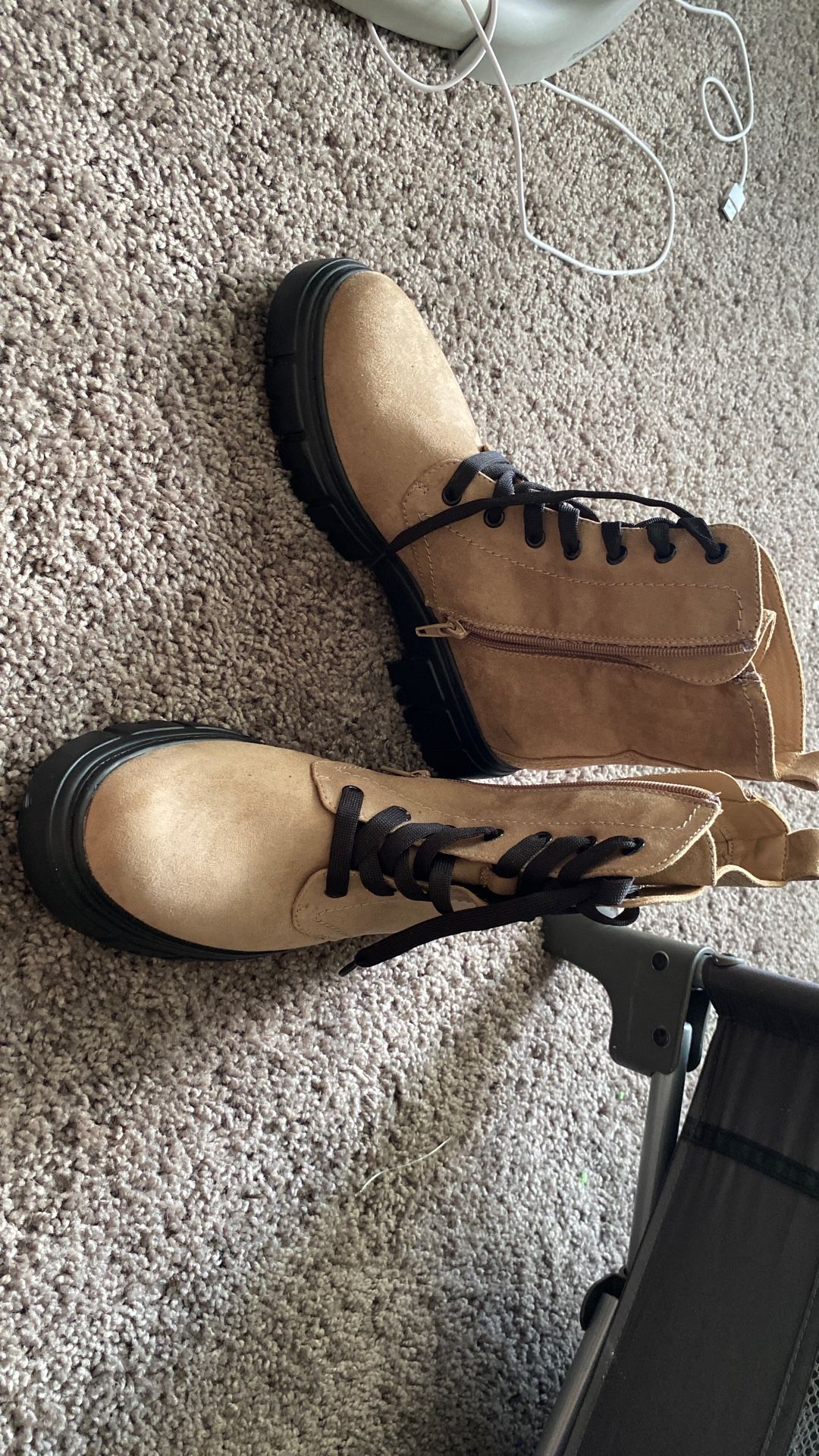 Women Boots Size 9
