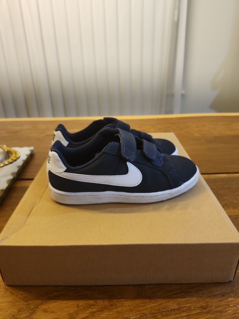 Kids Nike Shoe Like New