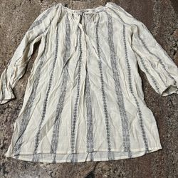 Lucky brand women’s size small tunic style top