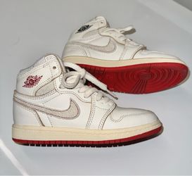 Jordan aj1 sz 11 kids great condition