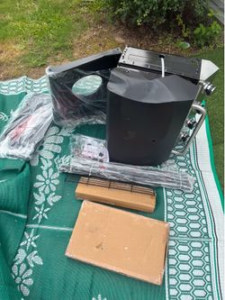 4 Burner Propane Grill with Side burner